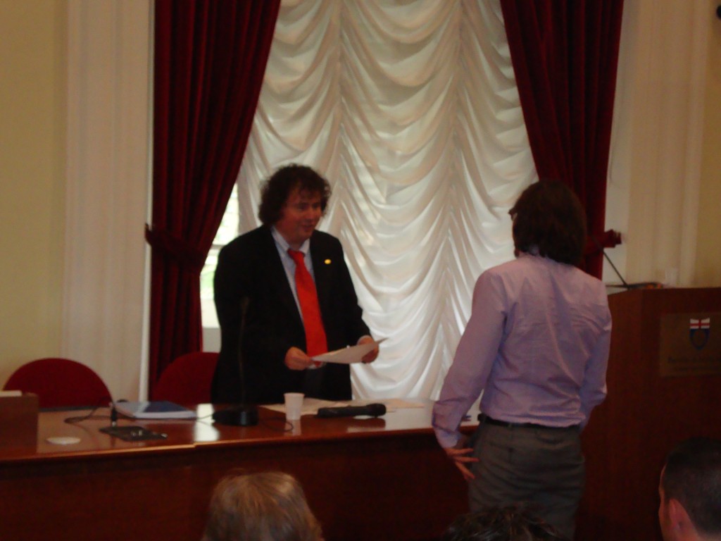 	MIPET, Genoa University 1st June: Prof.Bruzzone assigning the Master Title to Ing.Bompani	