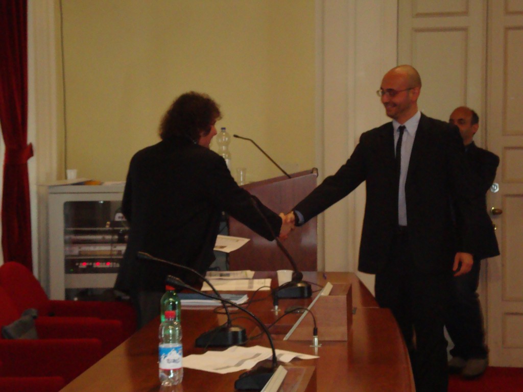 	MIPET, Genoa University 1st June: Prof.Bruzzone assigning the Master Title to Ing.Cenci	