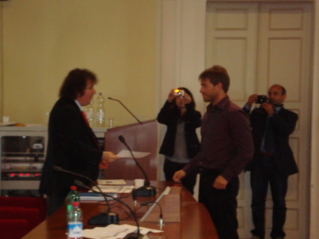 	MIPET, Genoa University 1st June: Prof.Bruzzone assigning the Master Title to Ing.Strasserra	